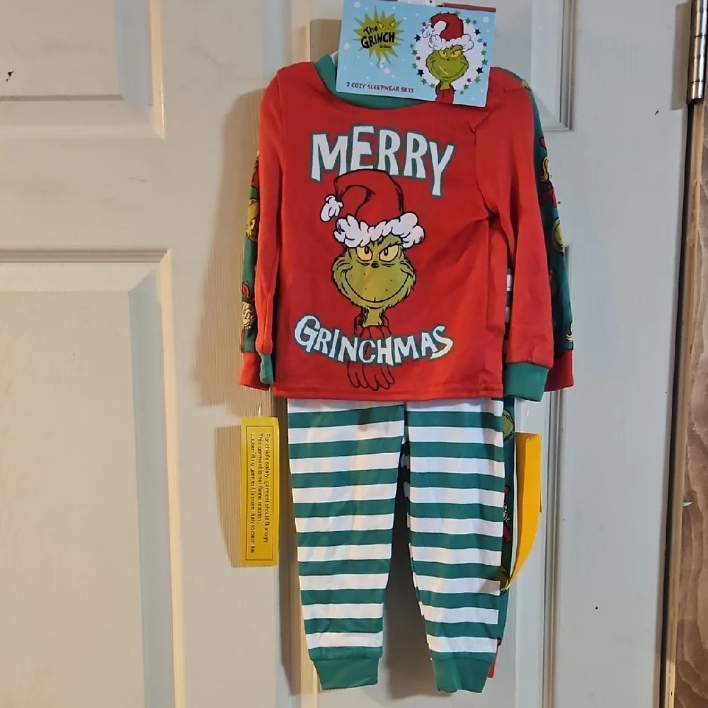DR SEUSS THE GRINCH 4 PIECE YOUTH PJ SET: NEW WITH TAGS: SIZE 18 MTH